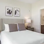 Landing Modern Apartment With Amazing Amenities